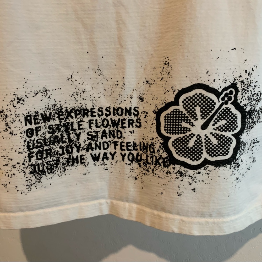 No label - Picture 2 of 4